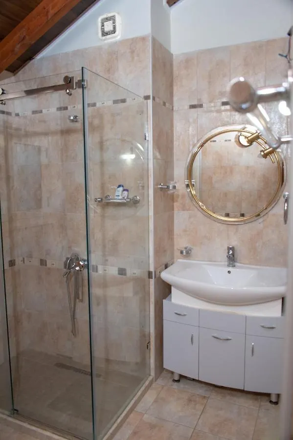 Vila Zahaj Vlorë 0*,  Albanië