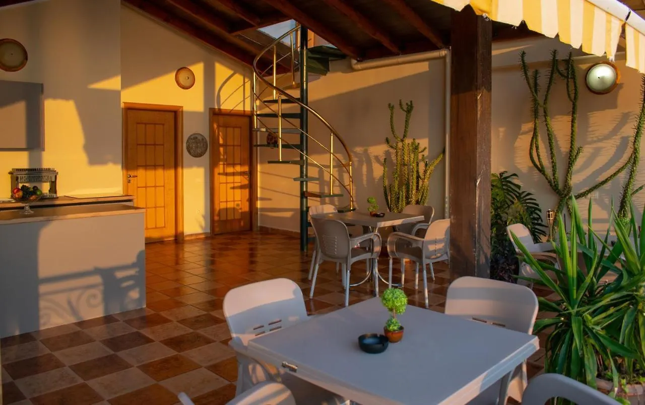 Vila Zahaj Vlorë Albanië